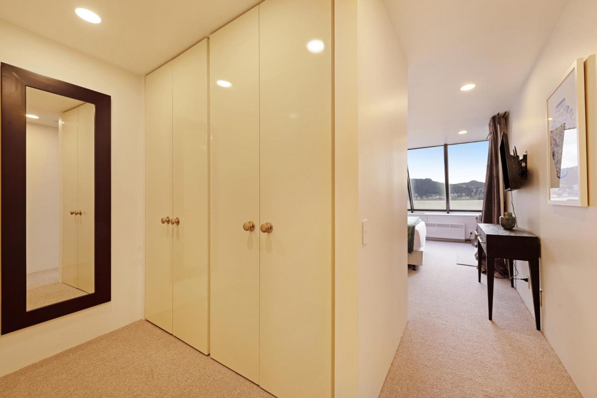 Bay Suites - 328 Oriental Parade Wellington Exteriör bild