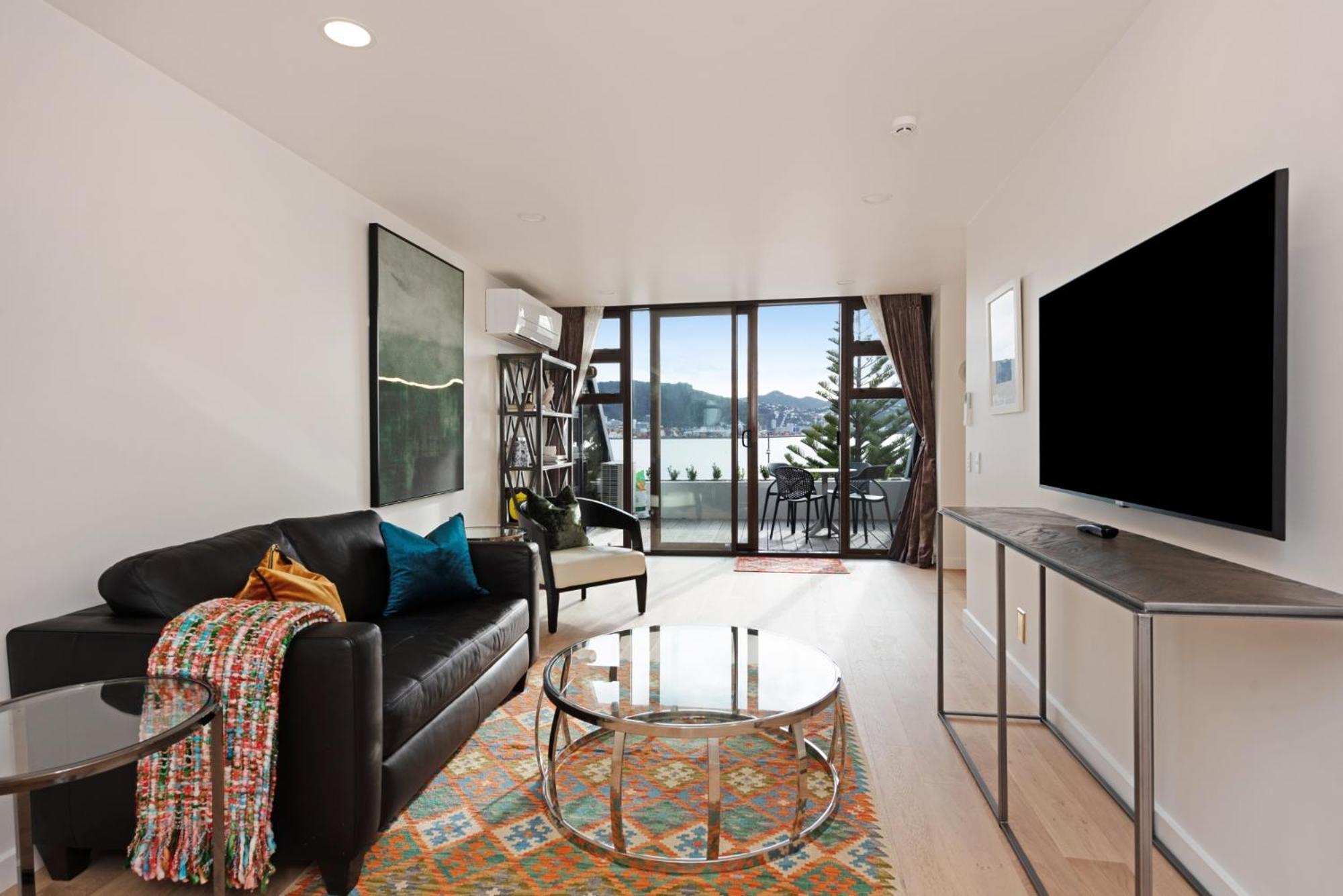 Bay Suites - 328 Oriental Parade Wellington Exteriör bild